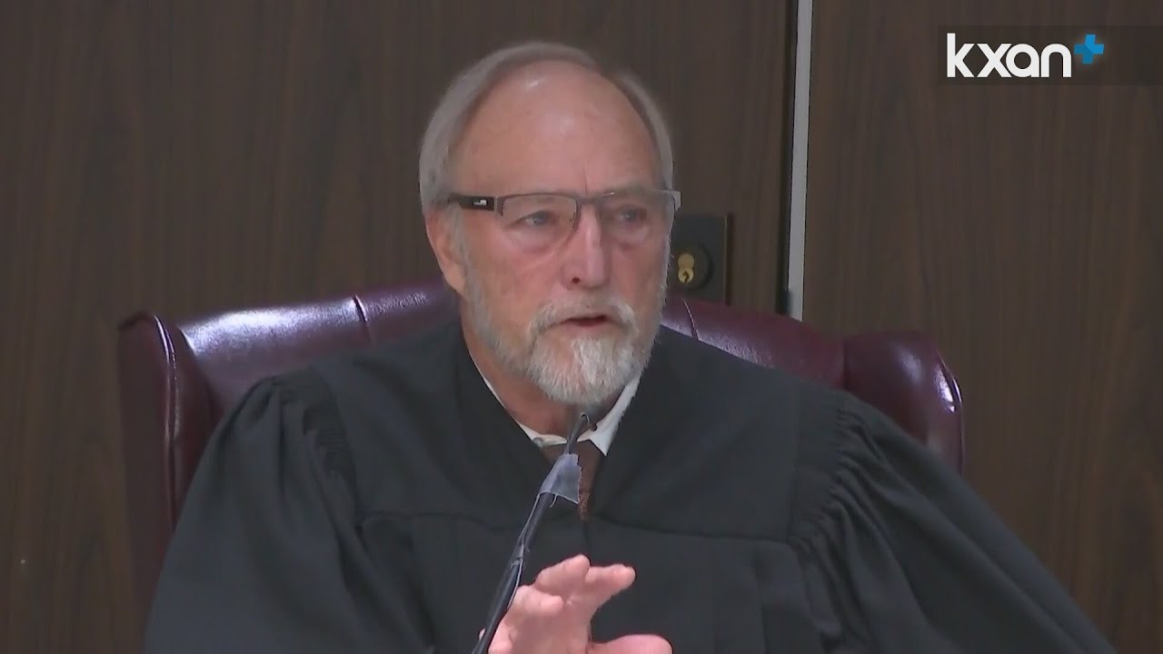 Judge gives jury instructions in trail of former Uvalde school officer