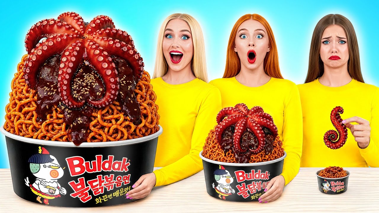 Big, Medium and Small Plate Challenge | Funny Situations in Kitchen by Super Hyper DO