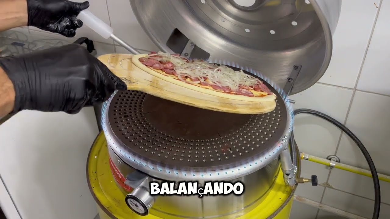 Como assar pizza no forno paulistano ou bonari