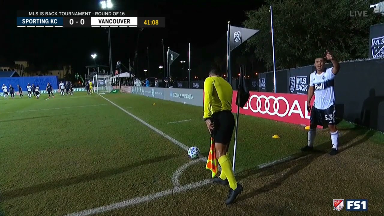 Ali Adnan Funny Corner Kick - Referee puts ball outside of circle