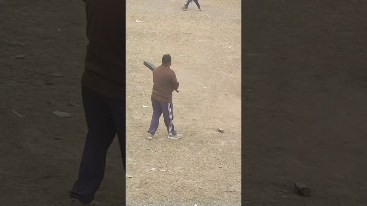Hanuman Mandir Mein cricket match aur 100 ran