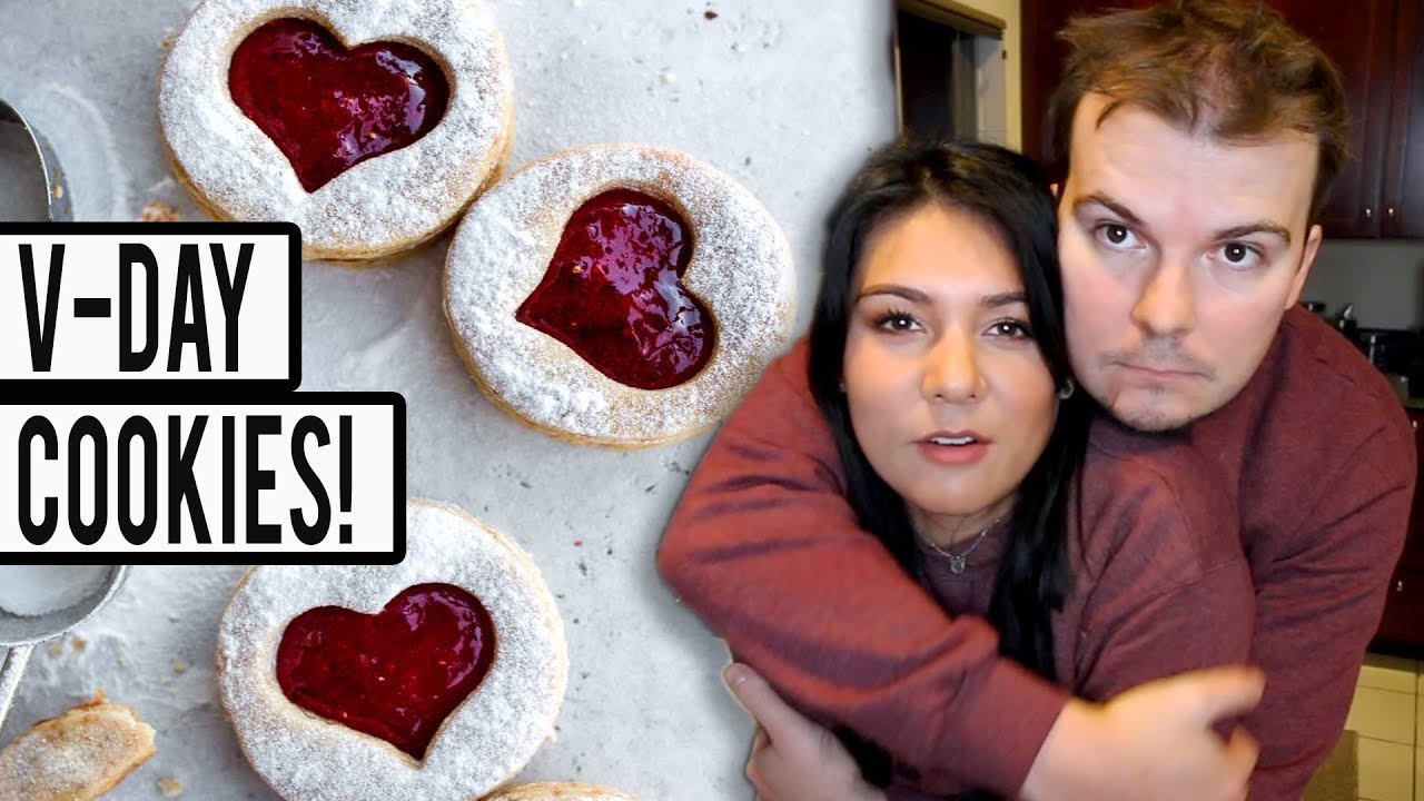 EASY VALENTINE'S DAY COOKIES!  | Tasty Tuesday