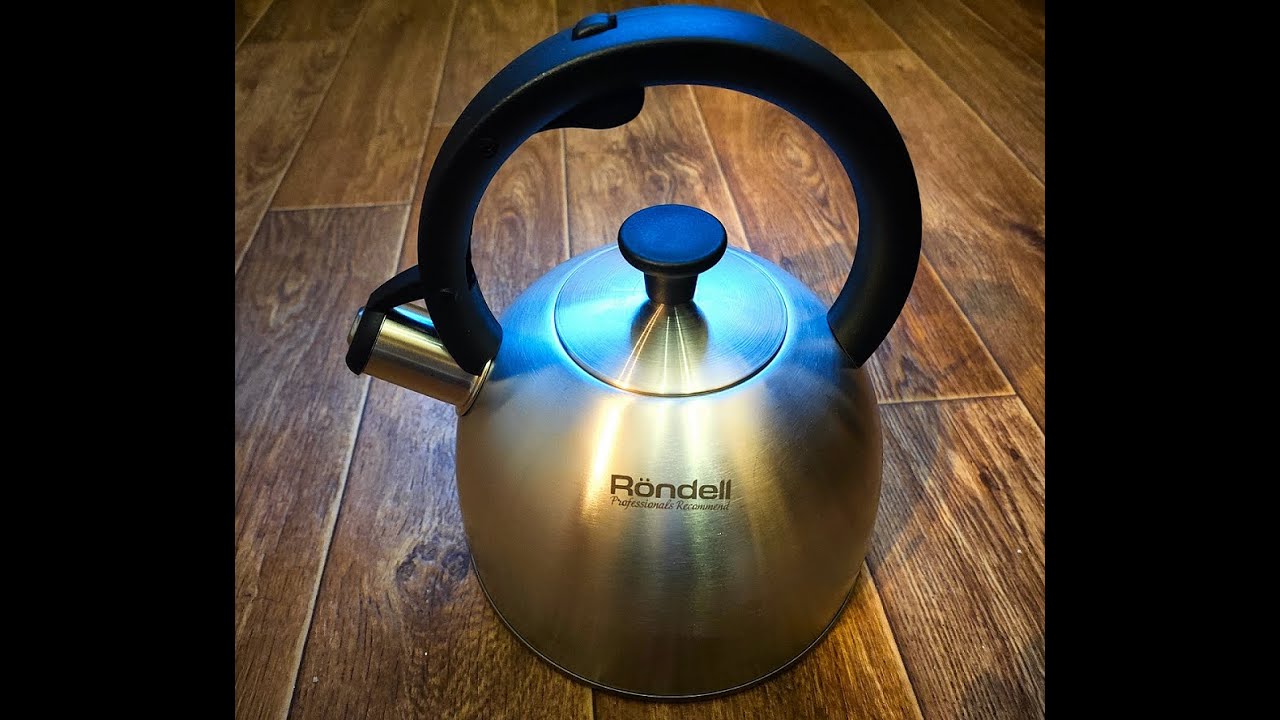 Распаковка чайника Rondell Massimo вместе с кошками.