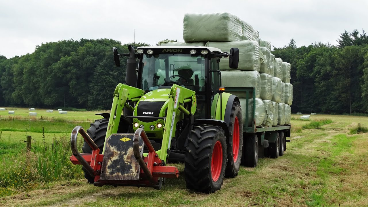 Collecting Bales | Claas Arion 420 | AJ Bedrijfsdiensten | Staverden