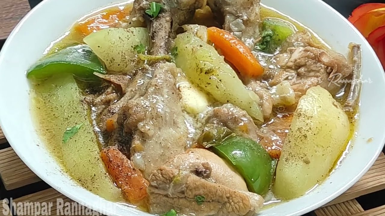 Миска горячего дымящегося куриного рагу может стать отличным зимним завтраком, обедом, ужином или...
