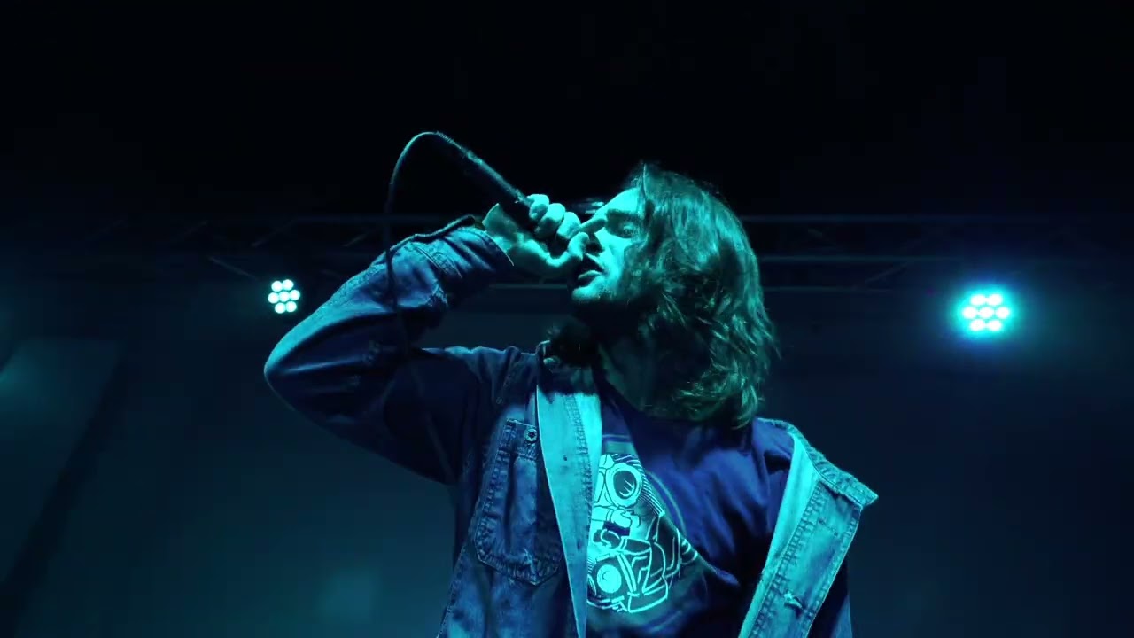 Daniel With The Balance &ndash; Guard (Live) | Emotional Future Bass Performance