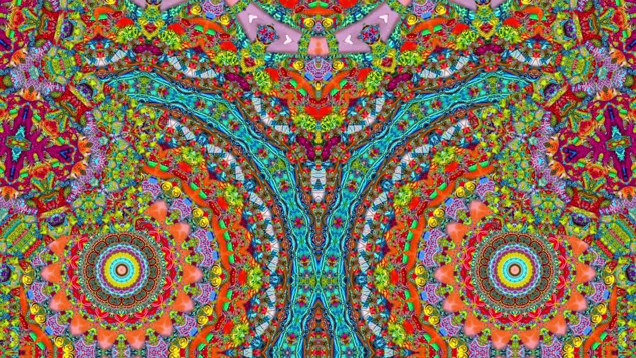 DEEP COLOR–SHAPESHIFTING ART