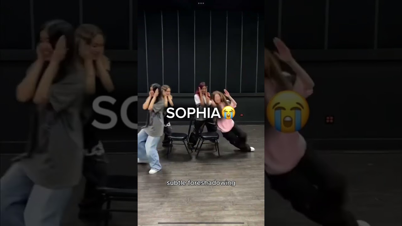 SOPHIA SECURED HER SEATxYOONCHAE FELL#katseye #manon #sophia #daniela #lara #megan #yoonchae #gamtng