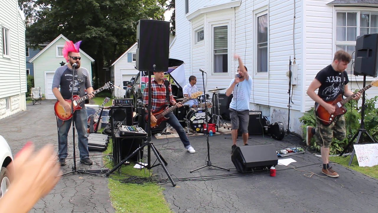 The Bro-Bro's performing 