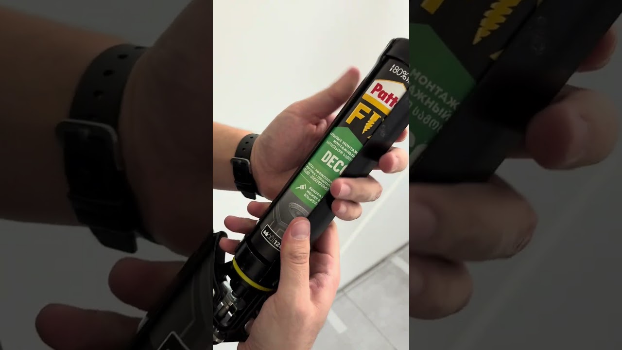 Приклеивание полиуретанового плинтуса на клей Pattex Decor