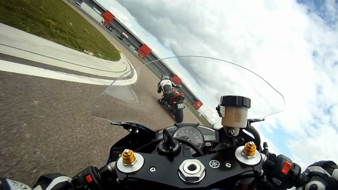 R1 vs GSR 600