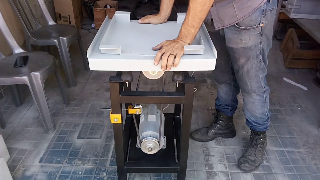 Mesa vibratória para formas manuais de bloco