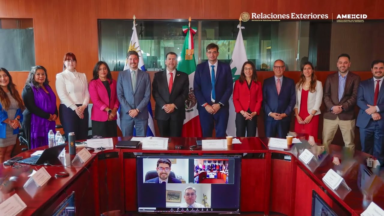 IX Reunión de la Comisión de Cooperación, presidida por la #AMEXCID y la @cooperacon_auci. 🇲🇽🇺🇾