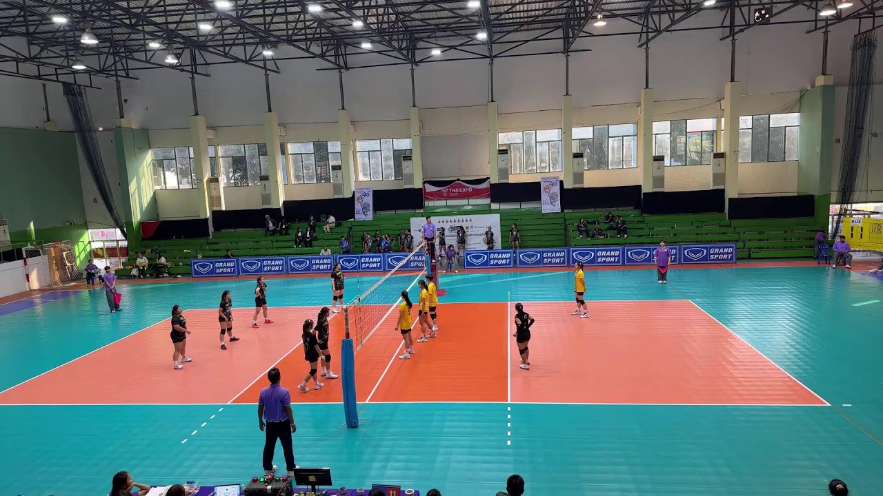 การแข่งขัน(คู่ที่5)   ประเภทหญิงมทร.สุวรรณภูมิ RUS VS มทร.อีสานRMUTI