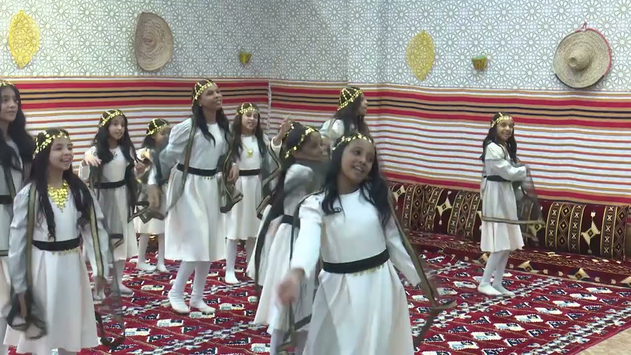 شوفوا كيف الزهرات دخلوا بهذا النشيد - يوم ابتدينا