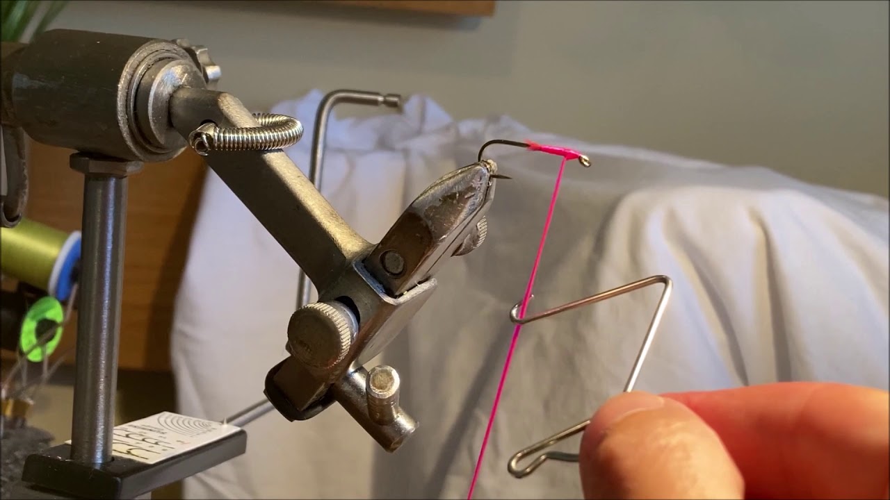 Outil pour noeud montage de mouche