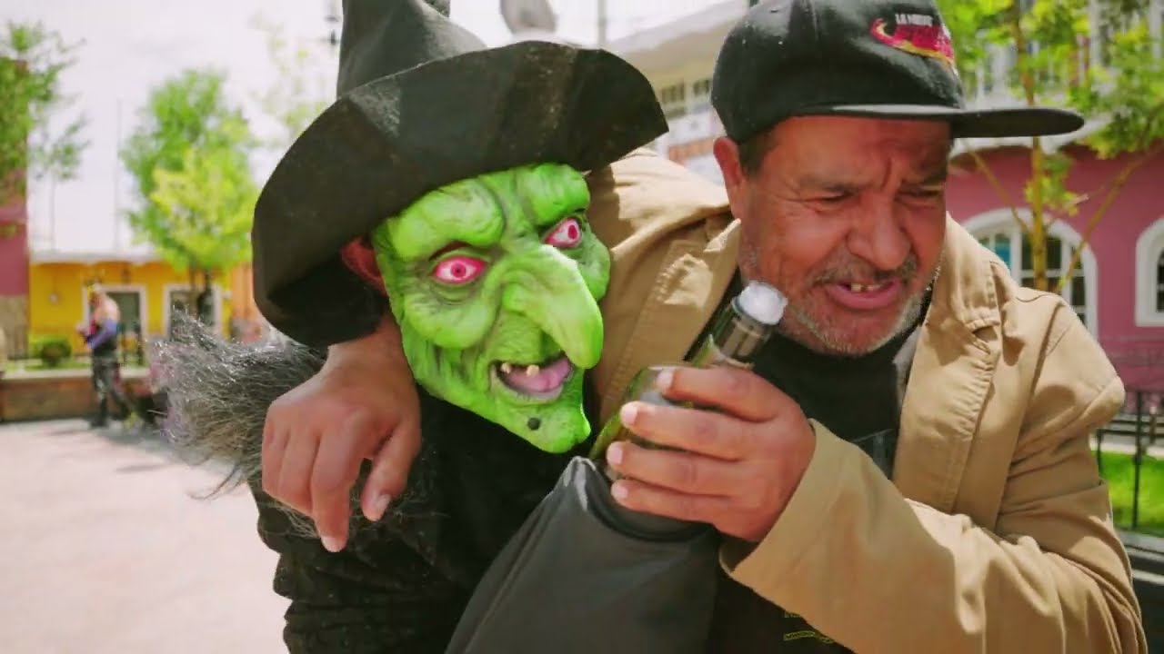 LA BRUJA  (Video Oficial) - La Nueva Banda Fugaz