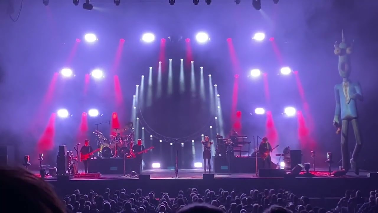 Another brick in the wall - Australian Pink Floyd Show