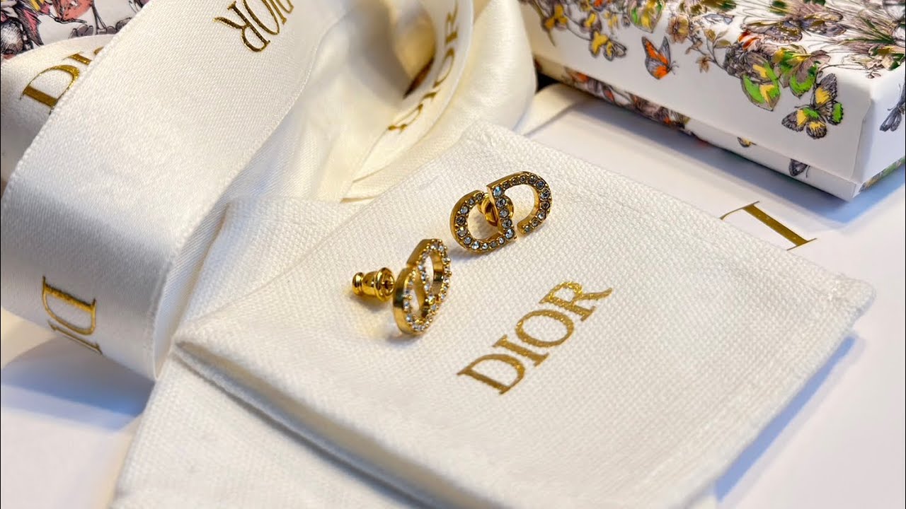 DIOR PETIT CD STUD EARRINGS 🎁 #dior #earrings  #christmasgifts