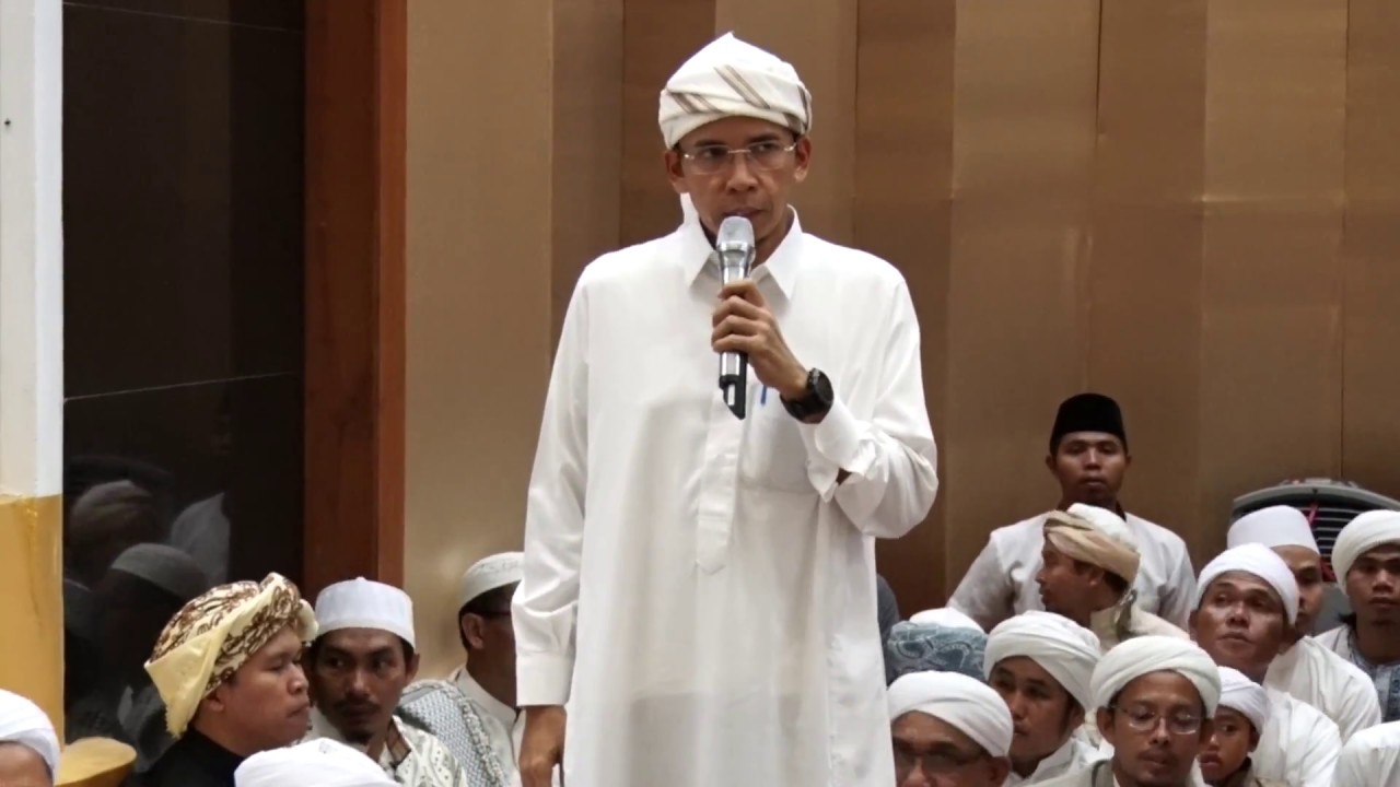 GUBERNUR NTB : HORMATI ULAMA DAN AHLI ILMU