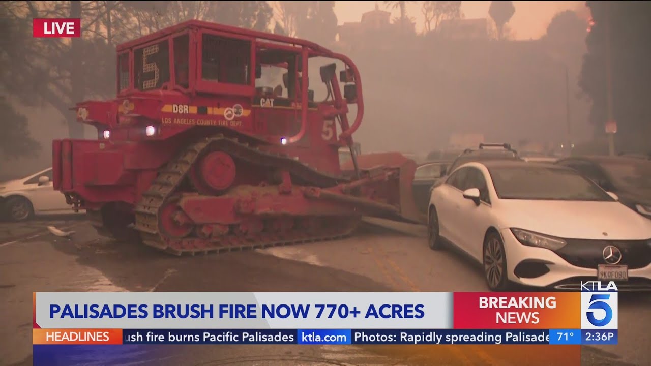 Palisades Fire: Bulldozer moves cars blocking road | Los Angeles Fires