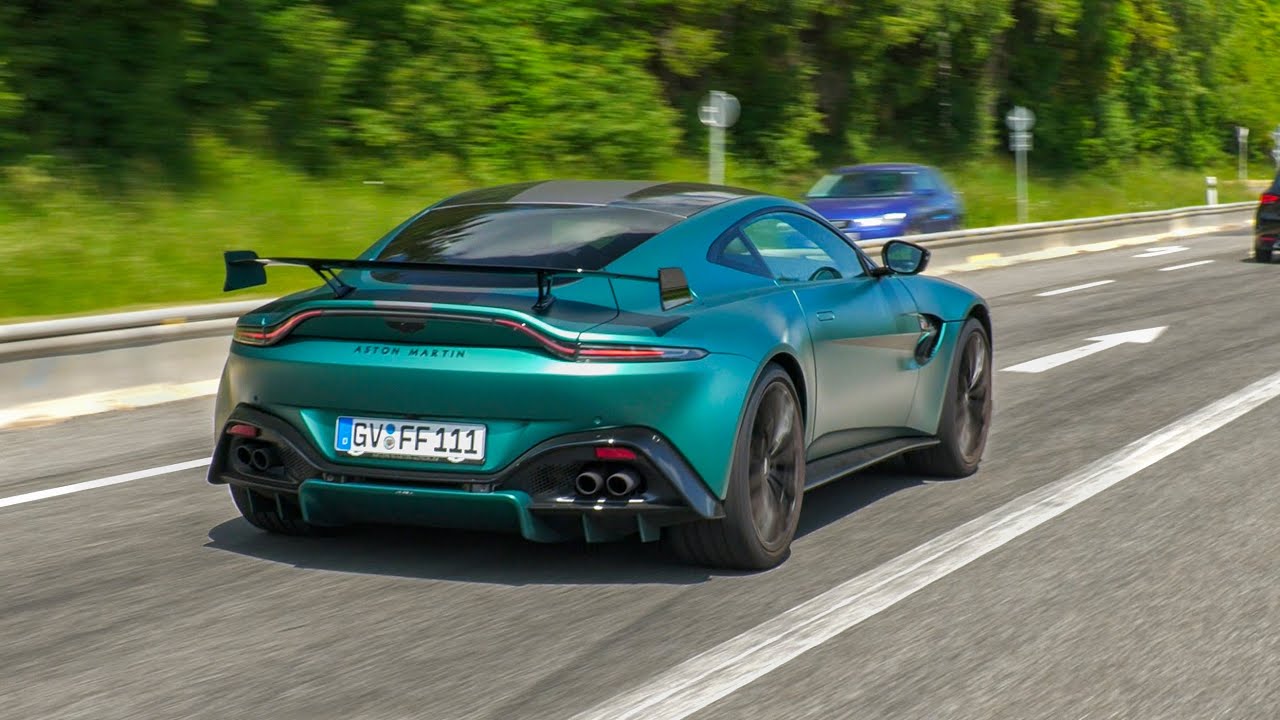 Aston Martin V8 Vantage F1 Edition - Start Up, Revs, Accelerating! At Nürburgring