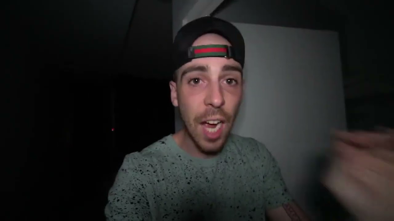 SUMMONING FREDDY FAZBEAR AT 3AM CHALLENGE!! *FNAF IN REAL LIFE AT 3AM*