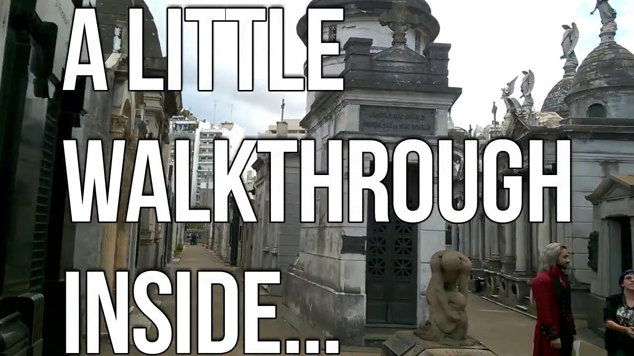 Cementerio de Recoleta | Midnight Bat