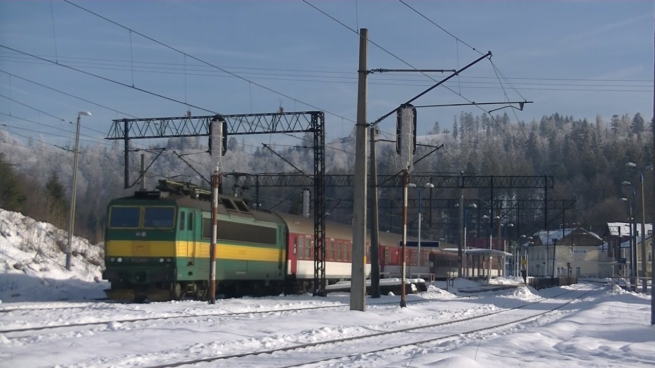 Pociągi w zimowym Zwardoniu / Trains in winter Zwardoń