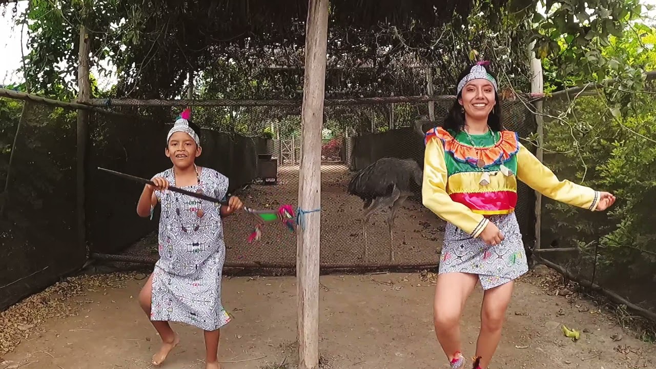 🥳 Mi hijo Nicolás T. Vergaray con su prima Ximena Y. Vergaray .. Trujillo - Perú 🇵🇪