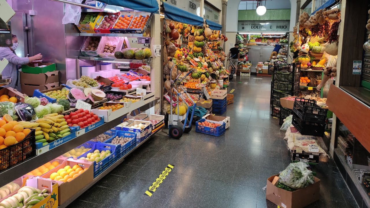 Fruit Season in Gran Canaria -  Vegueta Rare Fruits Market Las Palmas