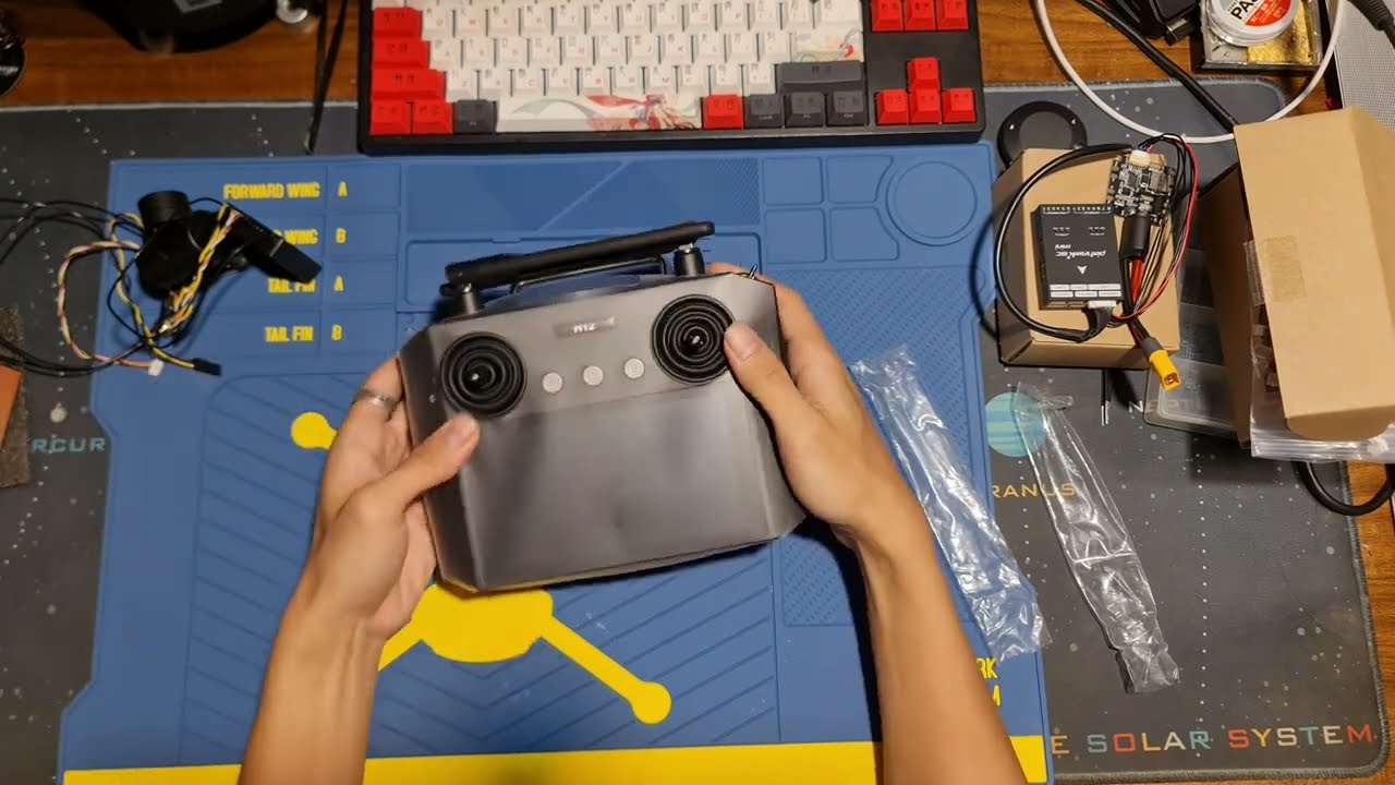 Mở hộp Pixhawk 6C mini và combo tay điều khiển Skydroid H12