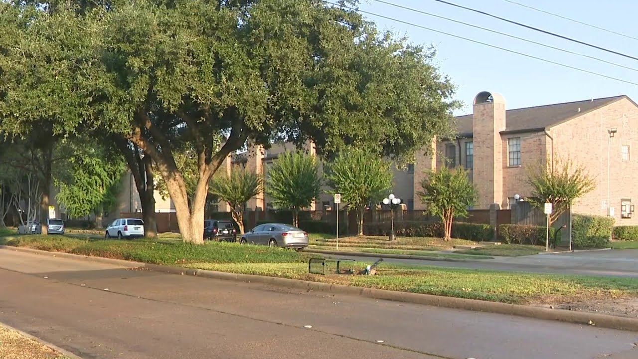 Houston Public Works continues to respond to hundreds of water main break across the city