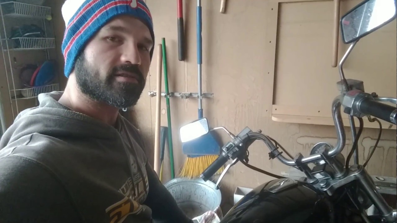 1986 Suzuki Intruder 700 won't start. Hard to start.