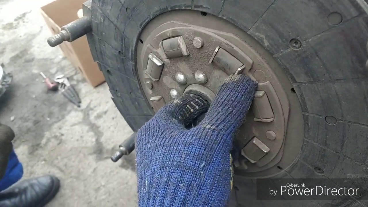 Небольшой ремонт МТЗ-1221.