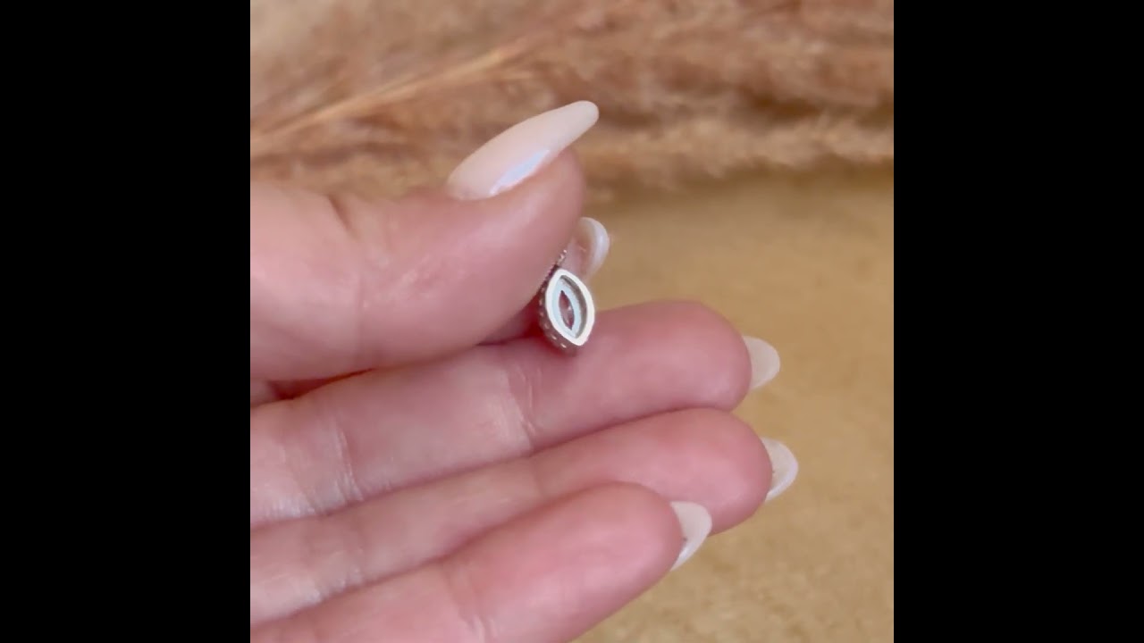 Second Chance Vintage Silver Pendant:Eco-Friendly Jewelry Recycling for a Sustainable Future RC0009