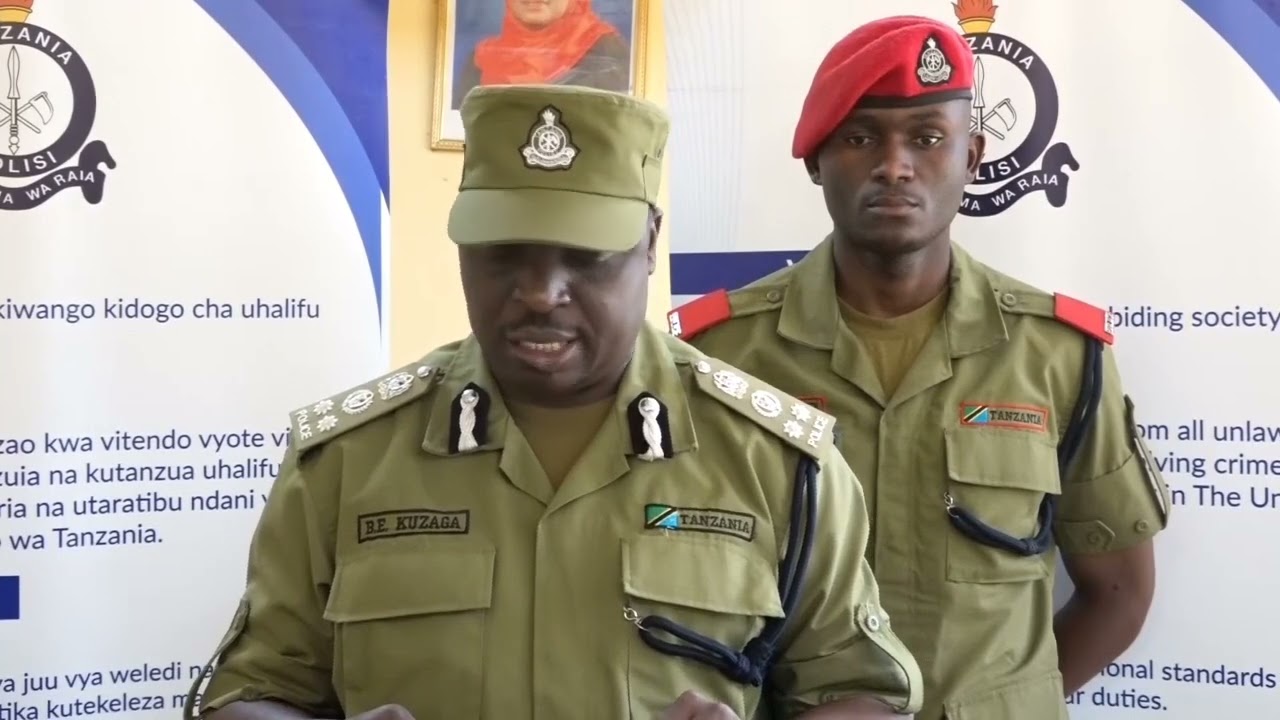JESHI LA POLISI MKOA WA MBEYA, LAWASHIKILIA WATUHUMIWA TISA KWA UTAPELI MTANDAONI KUTOKEA MBALIZI 