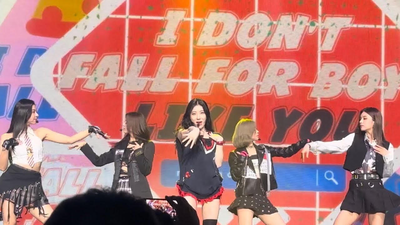 221101 ITZY - 