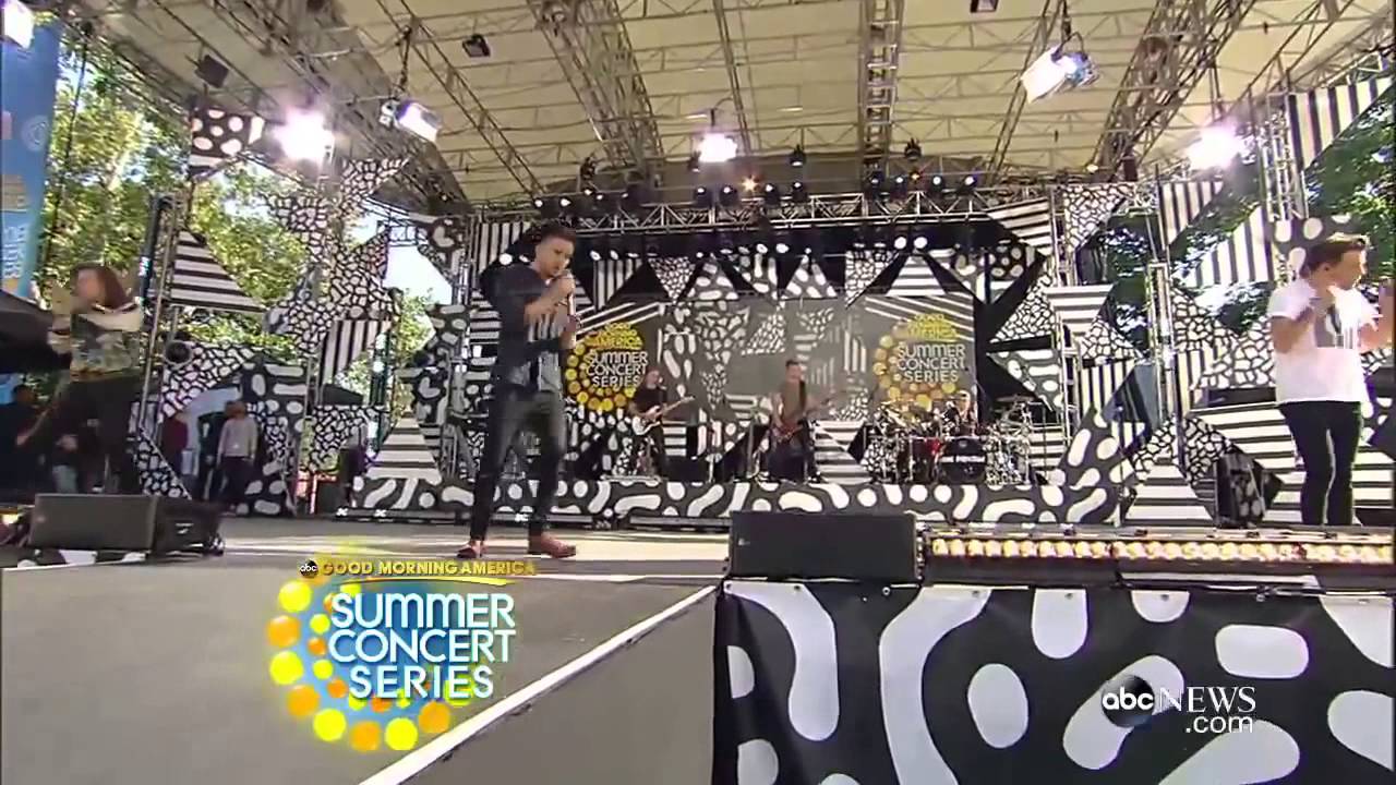 One Direction - No Control (Live in Good Morning America)