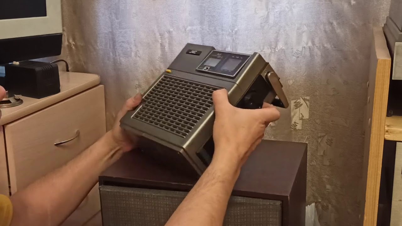 JVC 3050 телерадиола из 1975 года, Япония