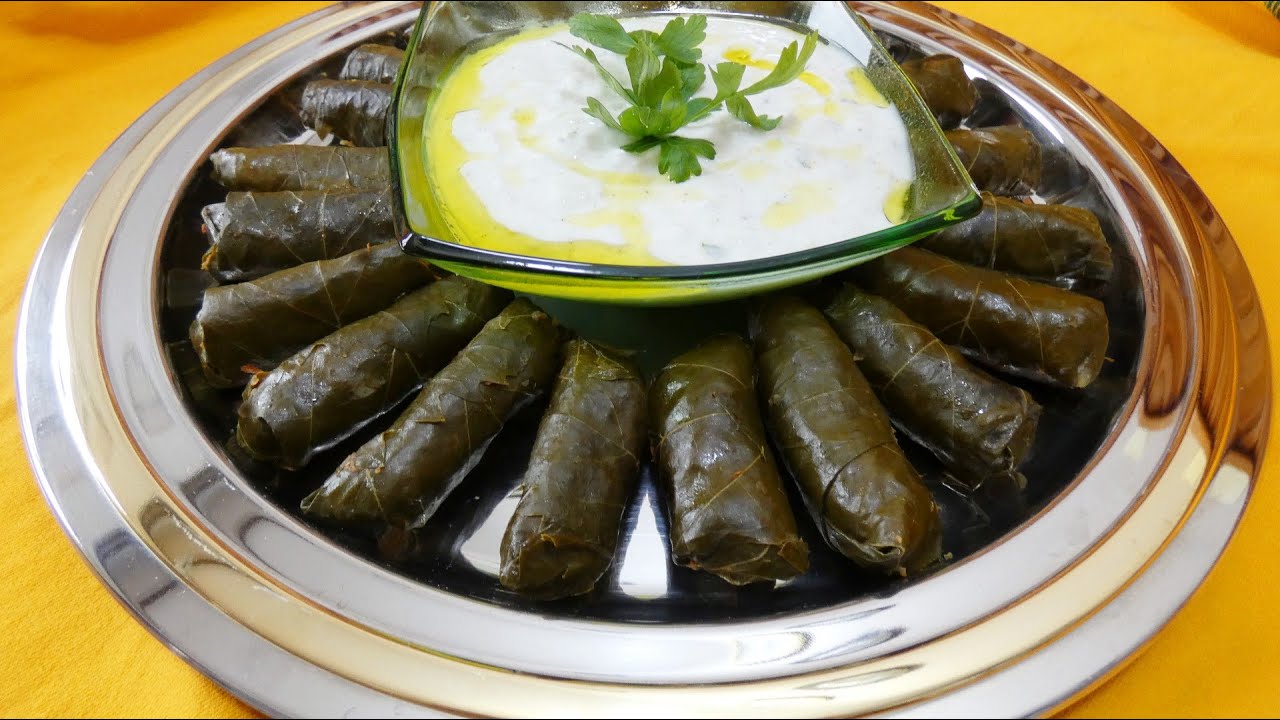 Egyptian MAHSHI WARAK EINAB - Stuffed wine leaves - Recipe FOR BEGINNERS
