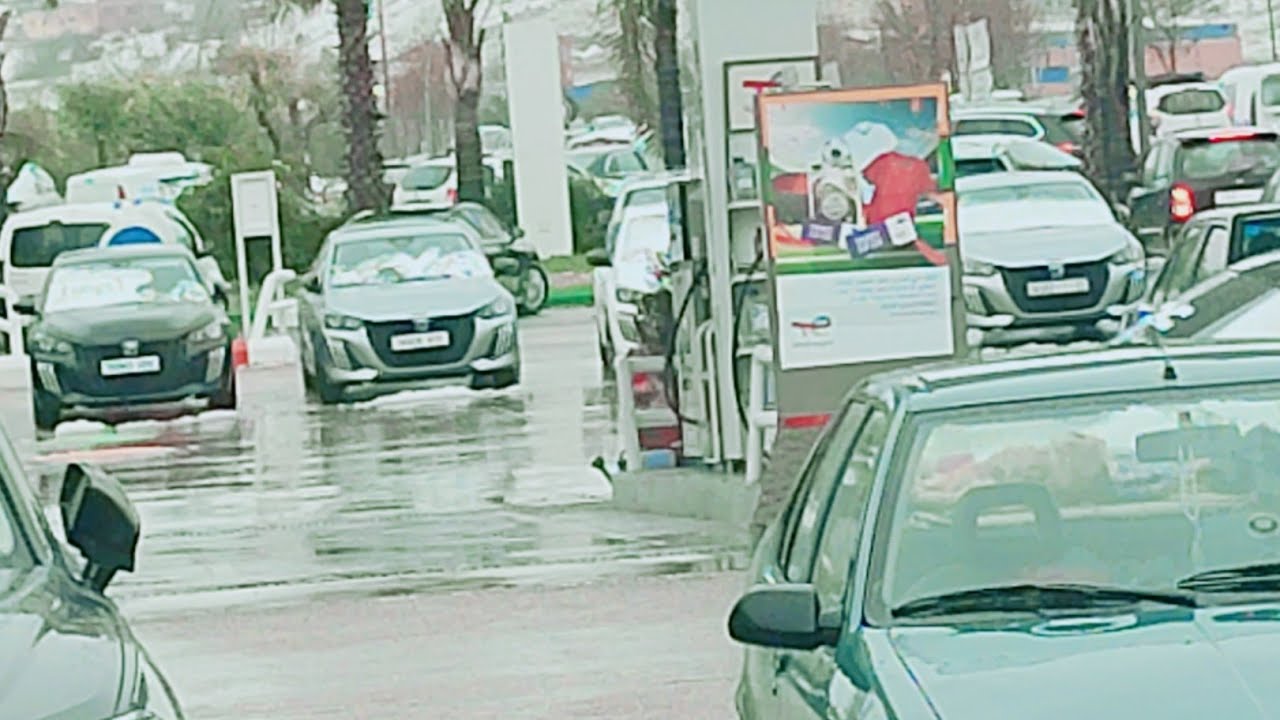 مشينا نشوفو تلج في ايفران🙄🙄🙄🌨️☔متوقعنش هدشي لي وقع كارث. وطريق مسدودة