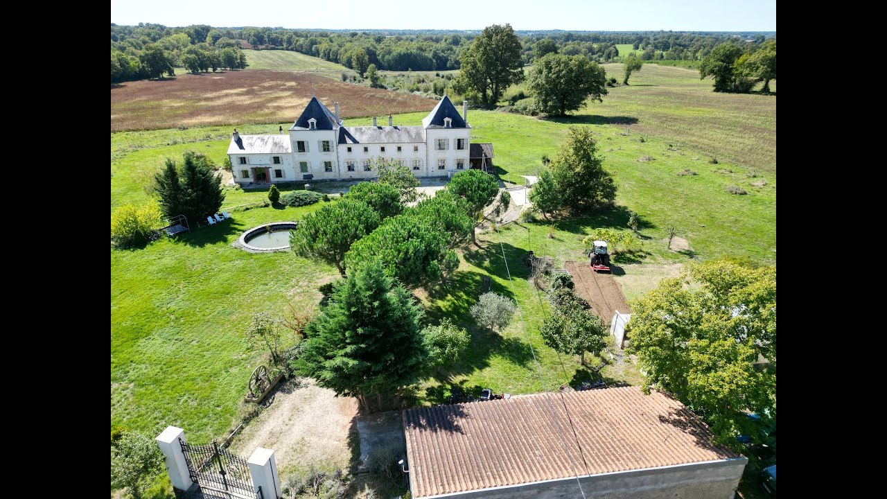 Gorgeous chateau for sale in the Haute-Vienne, France - Ref. BVI72353
