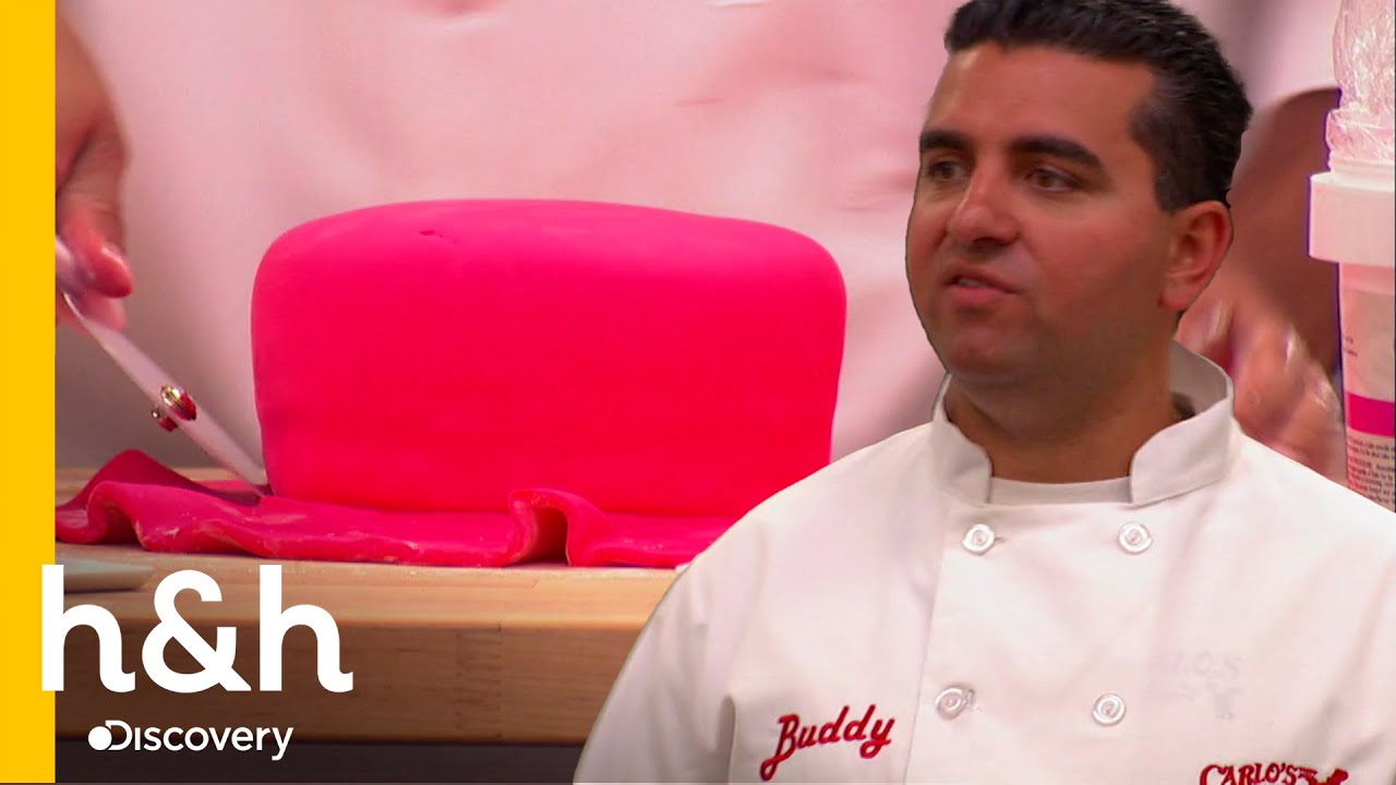 El desafío es montar una capa del fondant desde el principio | El Desafío de Buddy | Discovery H&H