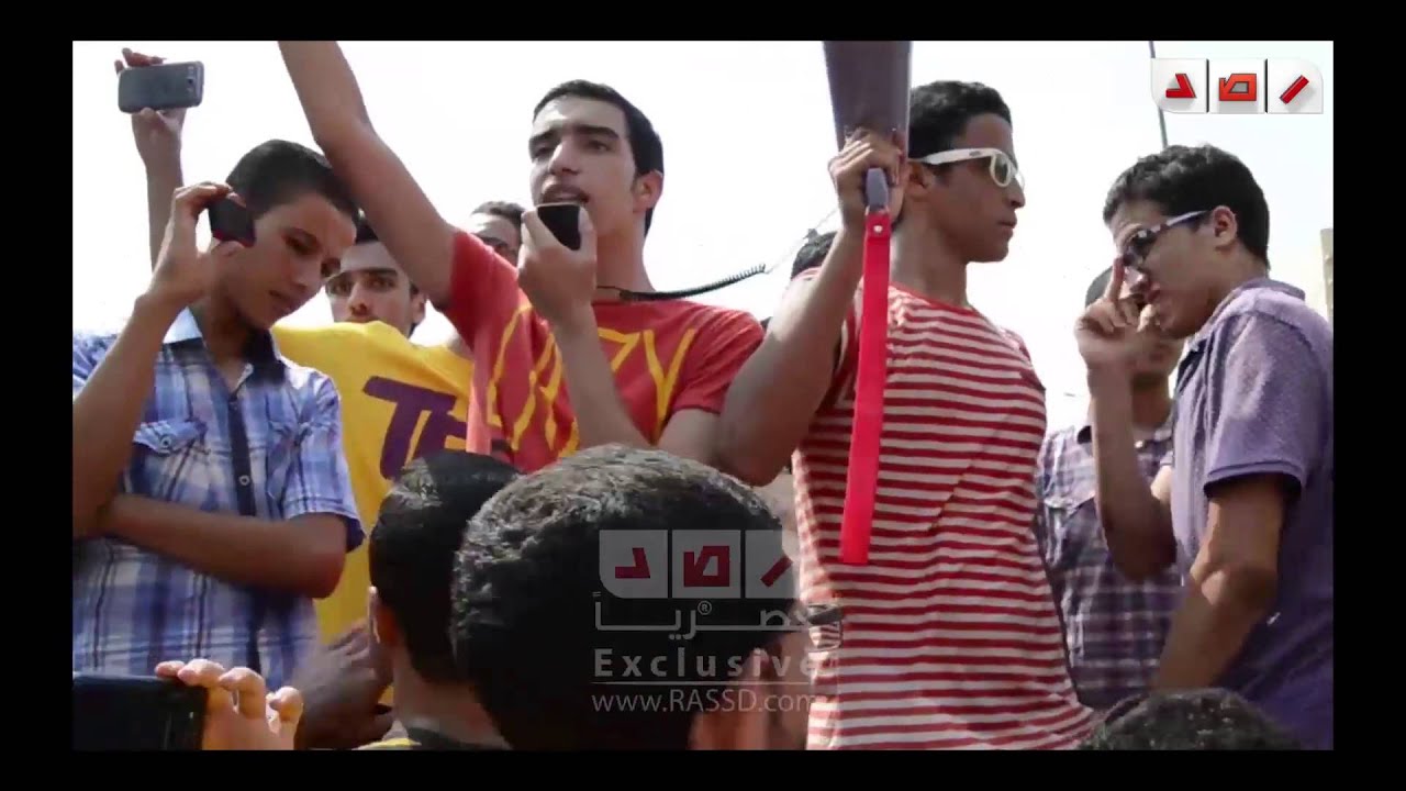 آلاف الطلاب بجامعة المنصورة يرفعون شعار رابعة و يعلنون عن مفاجأة
