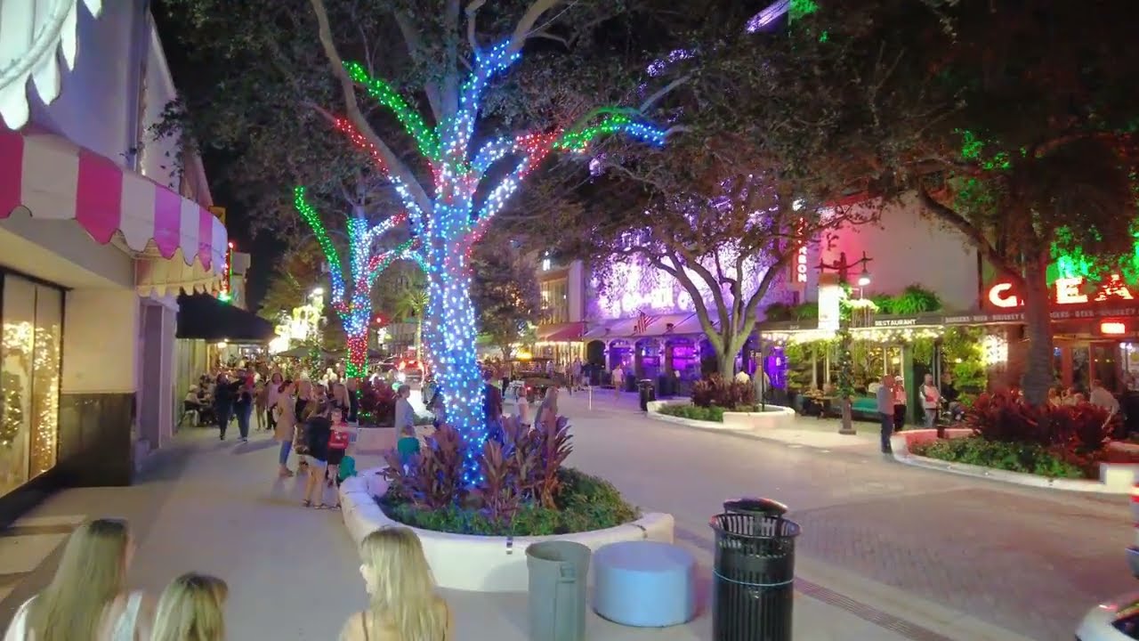 Walking Around Downtown West Palm Beach, Florida