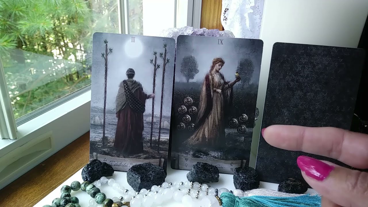 TAURUS August 2021 Tarot MOVING FORWARD IN THE RIGHT DIRECTION, UNABLE TO MAKE A DECISION