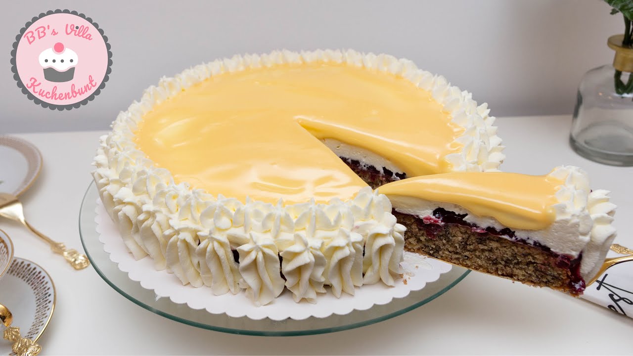 Eierlikörtorte mit Preiselbeeren -saftiger Nussboden-einfache und schnelle Eierlikörtorte #Eierlikör