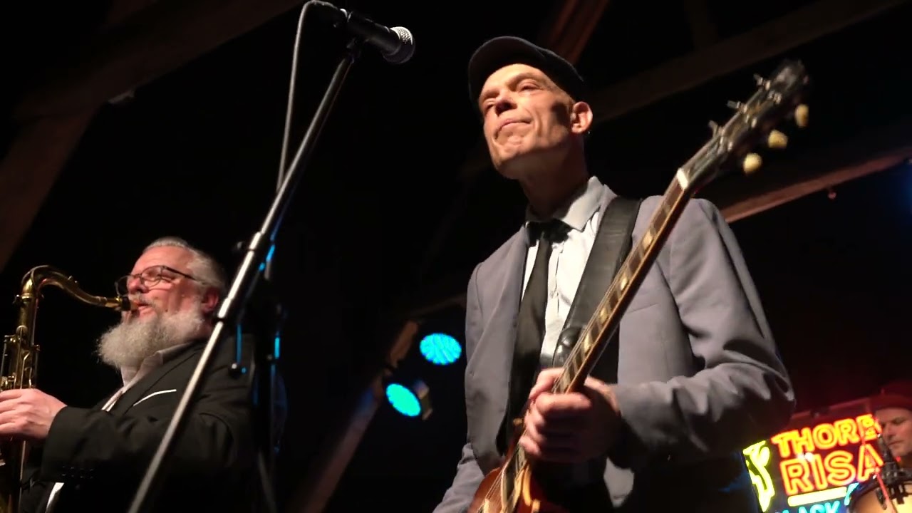 Thorbjørn Risager & The Black Tornados 