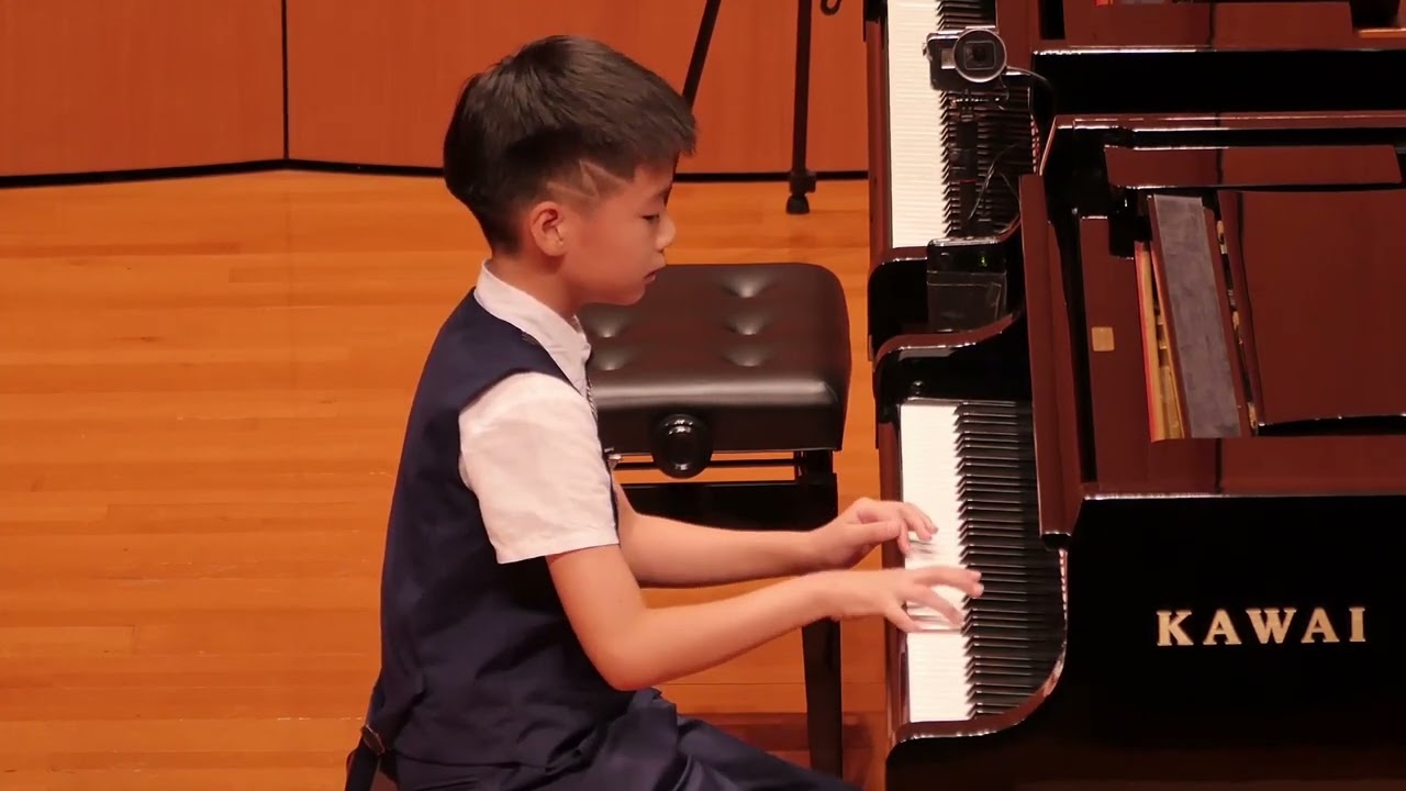 Mozart - Sonata No. 16 in C Major , K. 545 (3rd Movement) by【吳樂君】【首席音樂學苑】